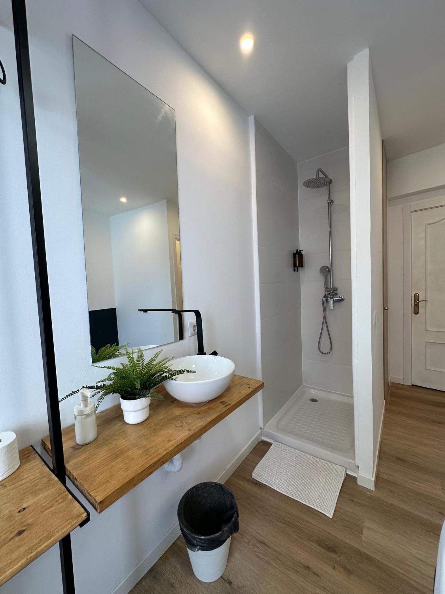 Casa De Huespedes Mi Lla Hotell Madrid Exteriör bild